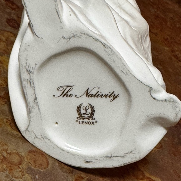 LENOX King Gaspar Nativity White Bisque Bone China - Picture 6 of 7